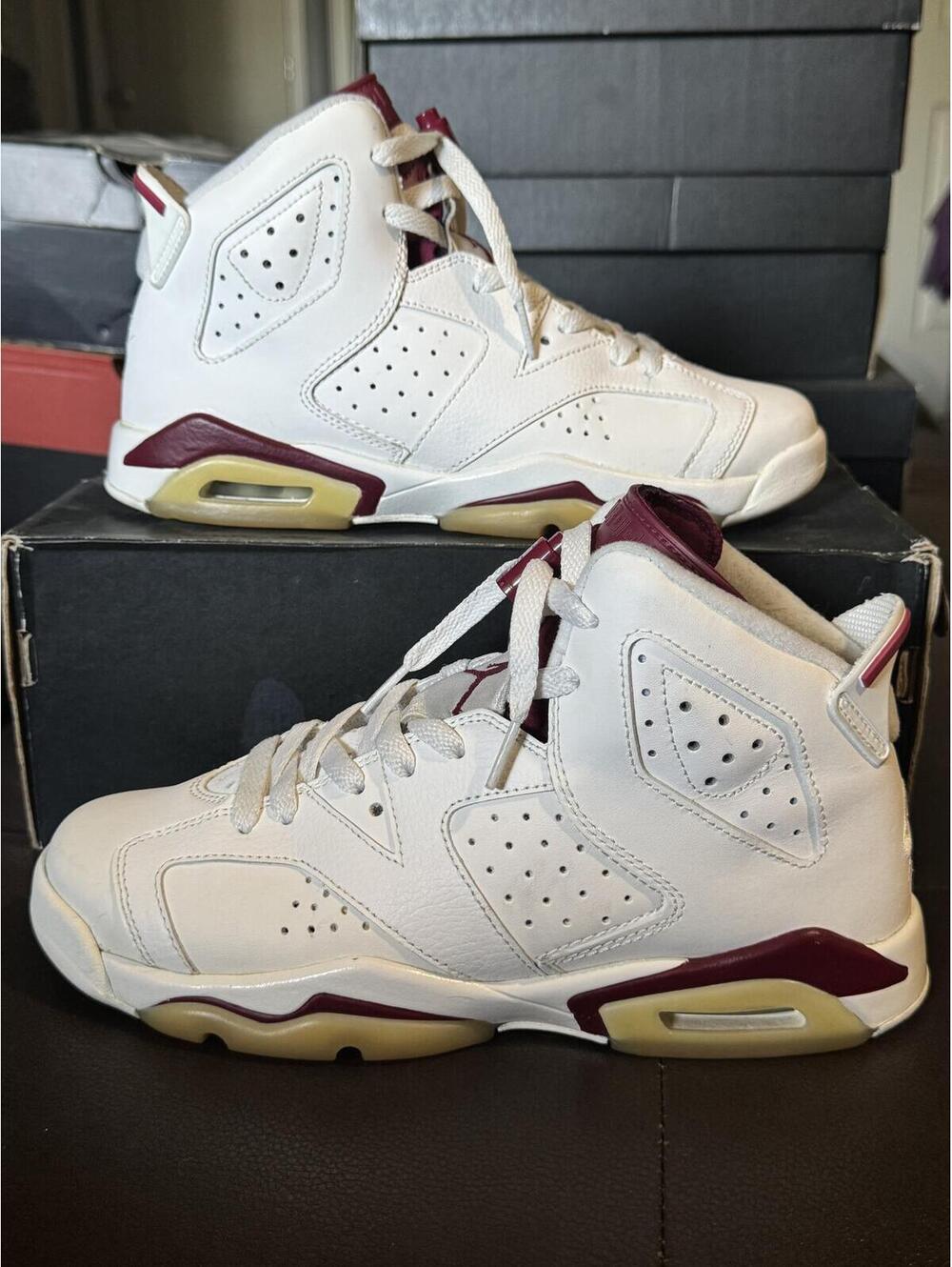 Jordan 6 Maroons